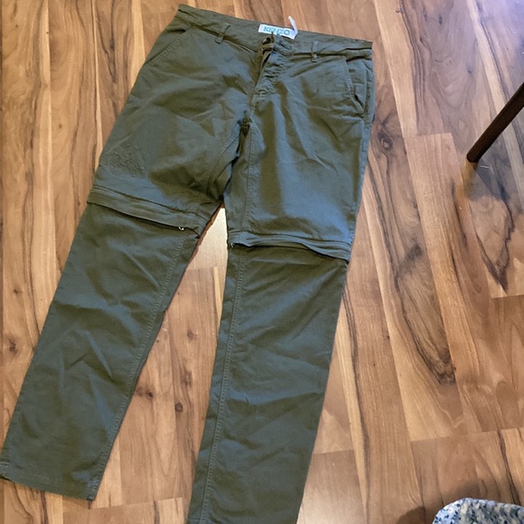 Brand new Mens Medium Dark Green Cargo Pants could make into shorts. - Picture 5 of 6